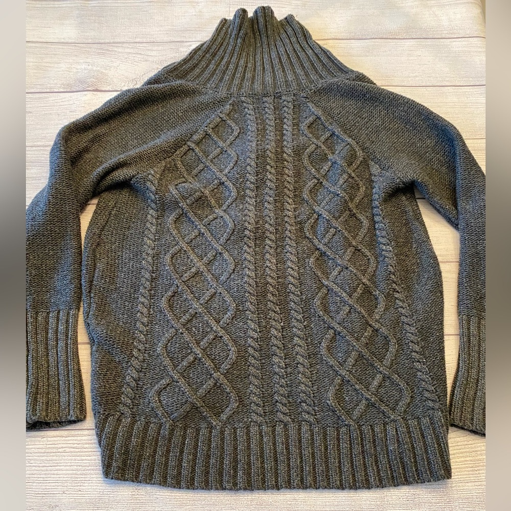 Cozy Gray Cable Knit Sweater - Picture 2 of 12